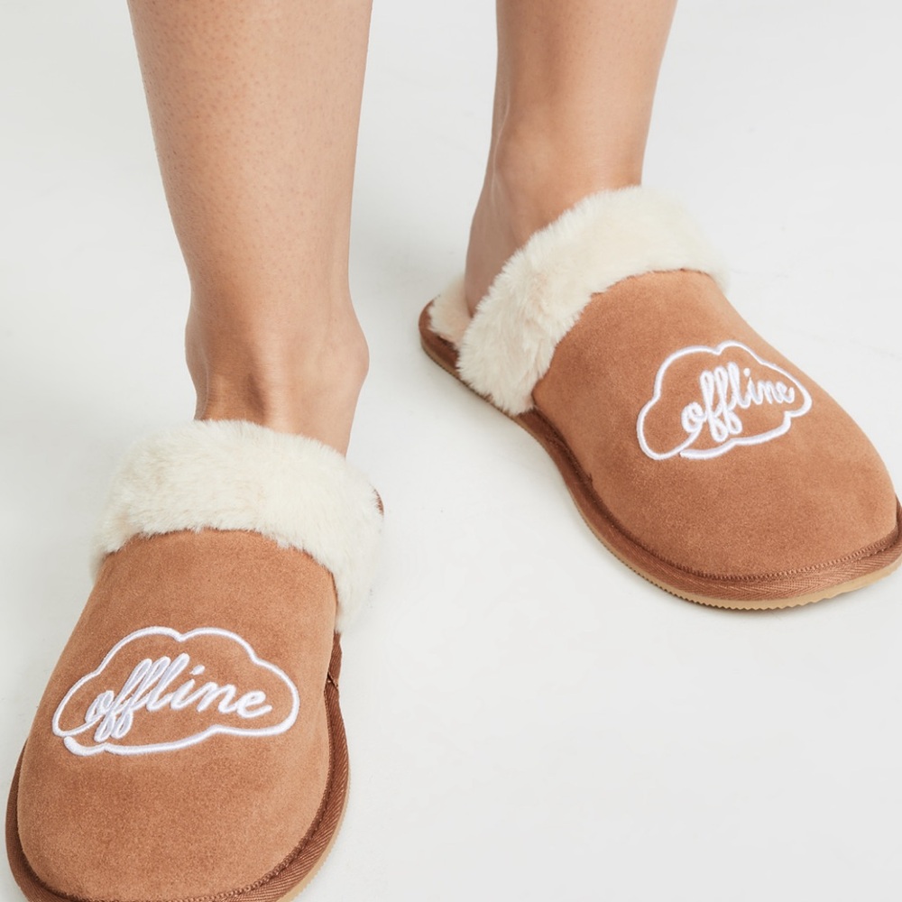 NWT & NIB Soludos Cozy Slippers in color tan.